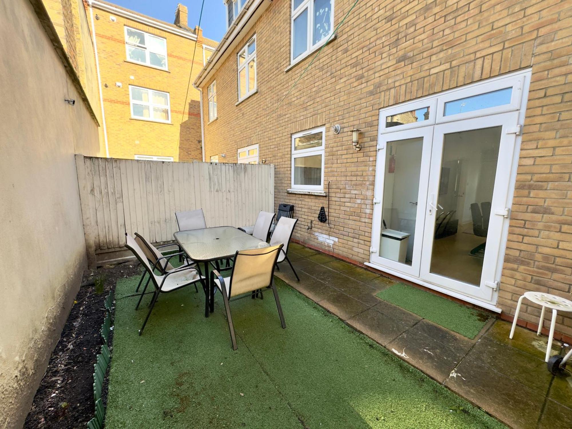 3 Bedrooms Spacious House, Separate Reception, 2 Full Bathrooms, Parking, Garden London Eksteriør bilde
